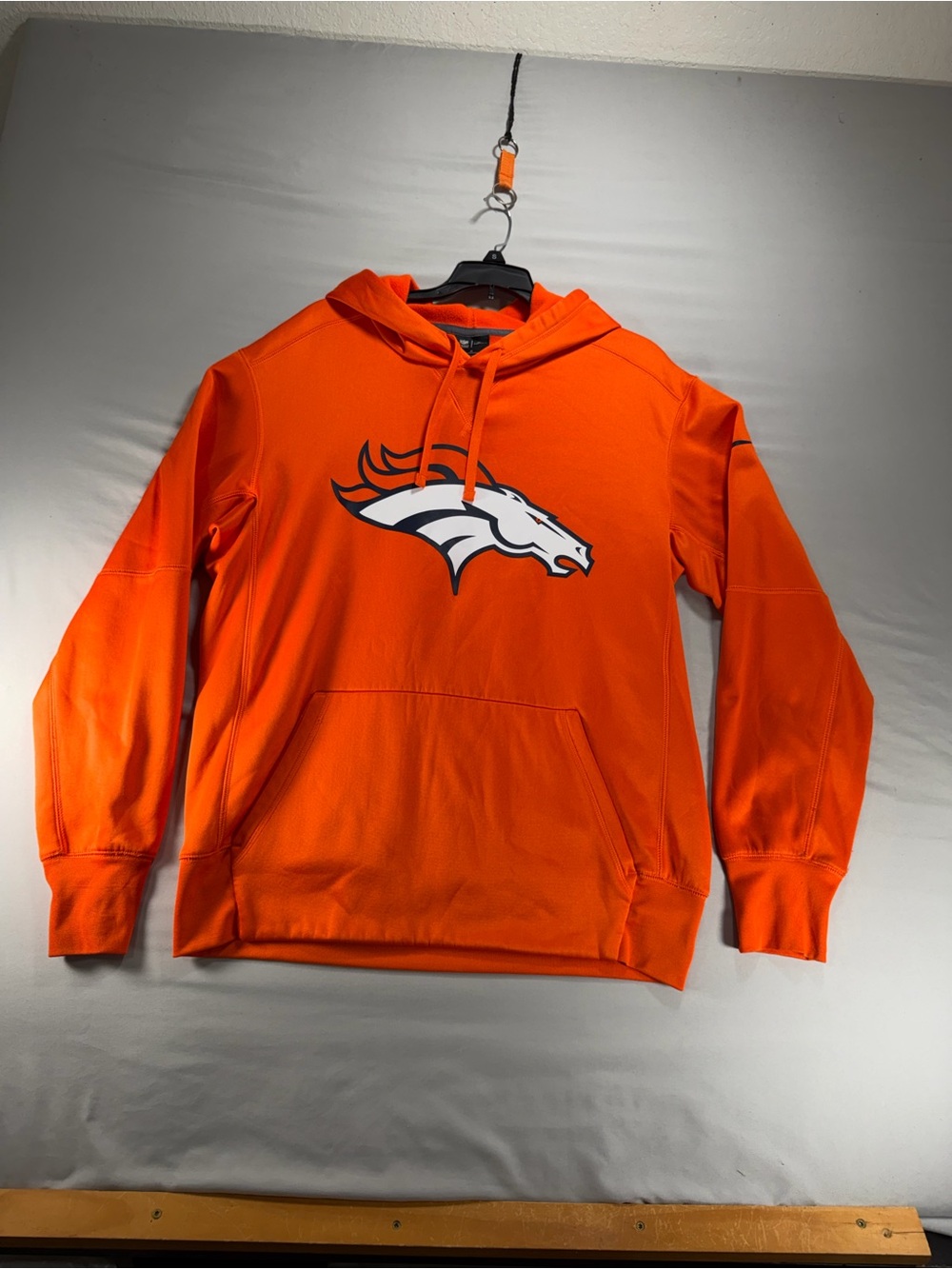 Nike Dri-FIT Denver Broncos Performance Hoodie Orange Men’s Size Medium NWOT